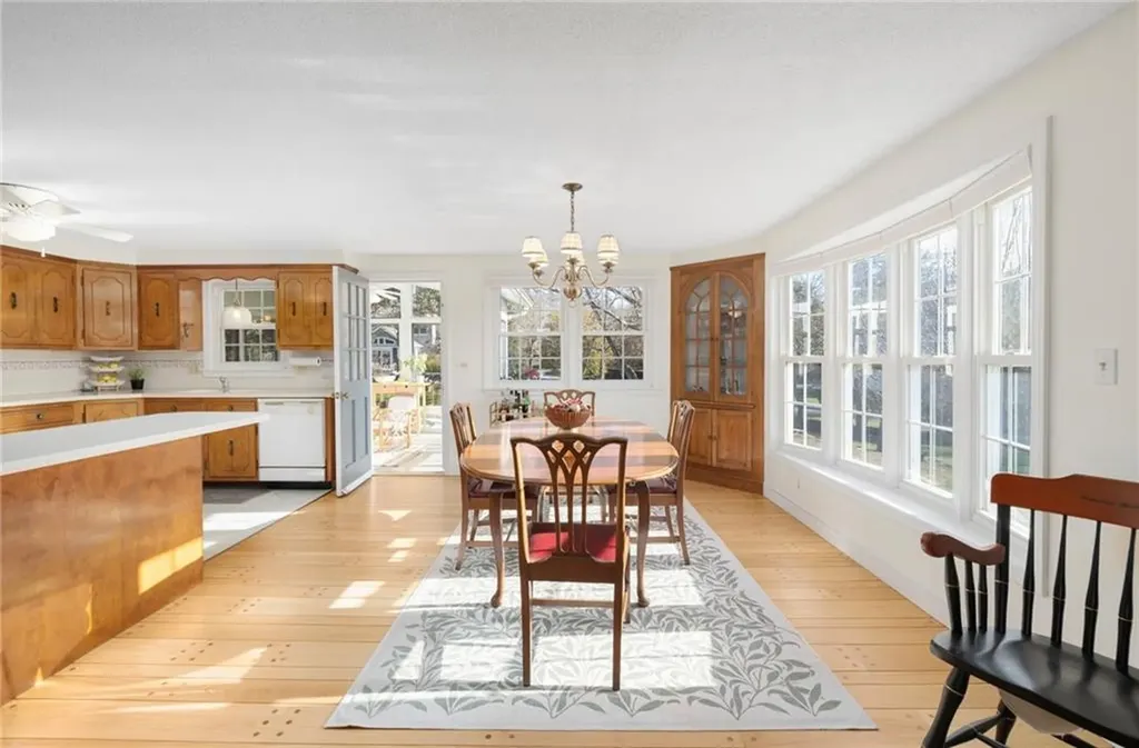 46 Arrowhead Drive Tiverton RI 02878