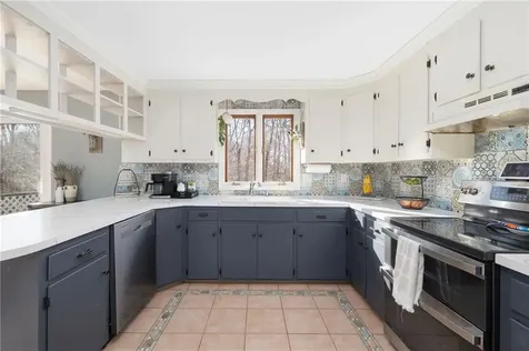 9 Kenny Drive Warren RI 02885