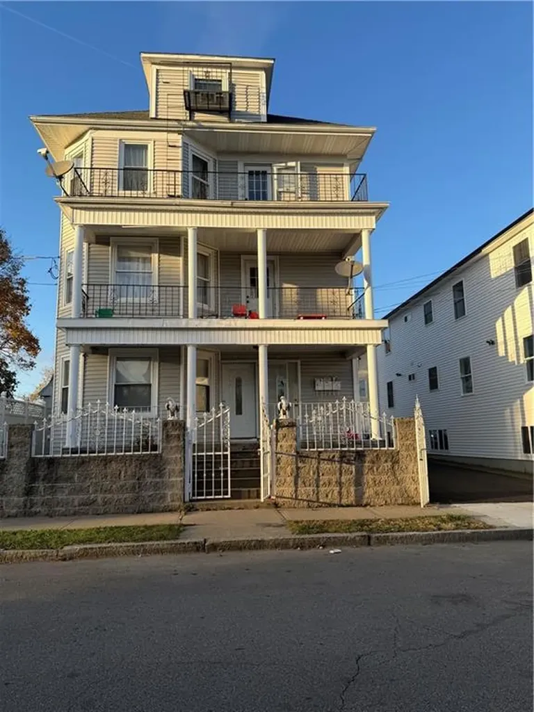 311 313 Indiana Avenue Providence RI 02905
