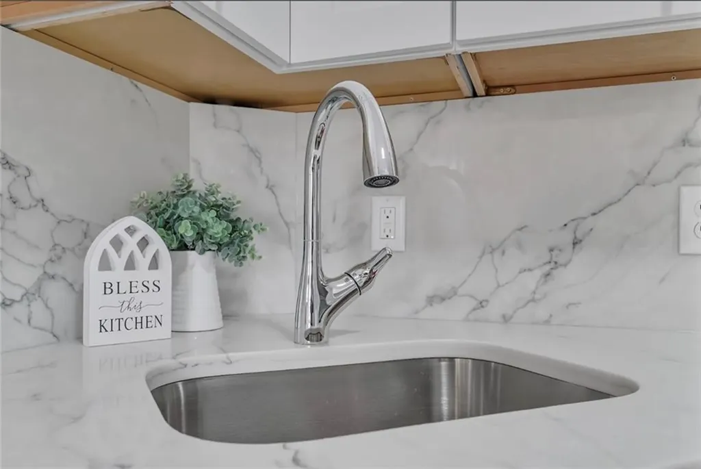 19 Greene Lane Newport RI 02840