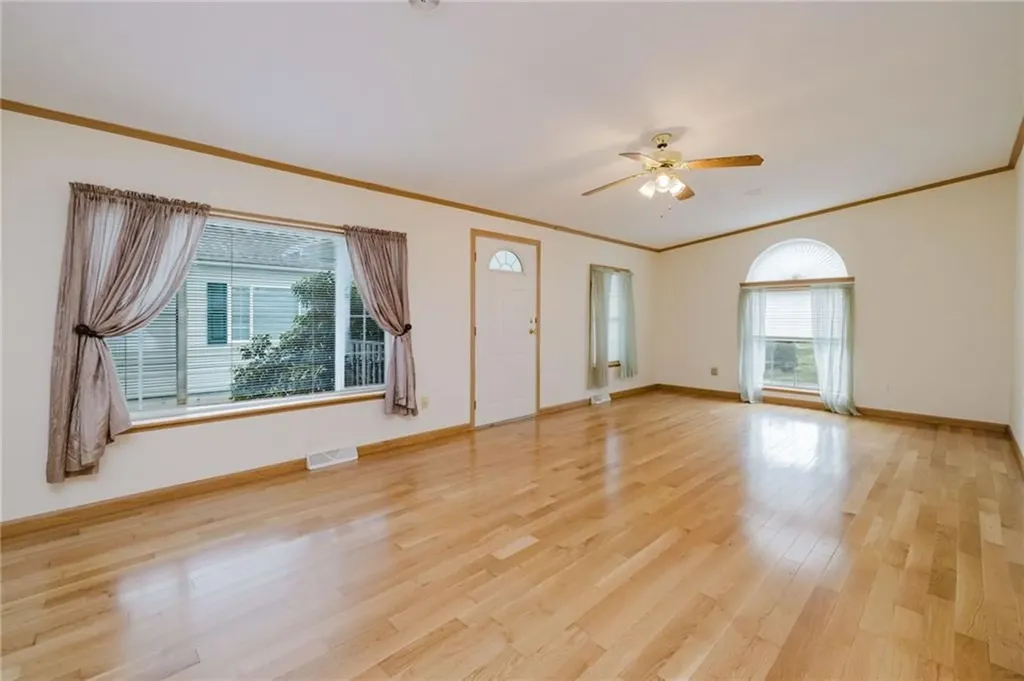 18 Mockingbird Lane Tiverton RI 02878