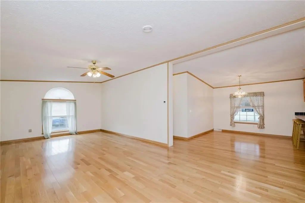 18 Mockingbird Lane Tiverton RI 02878