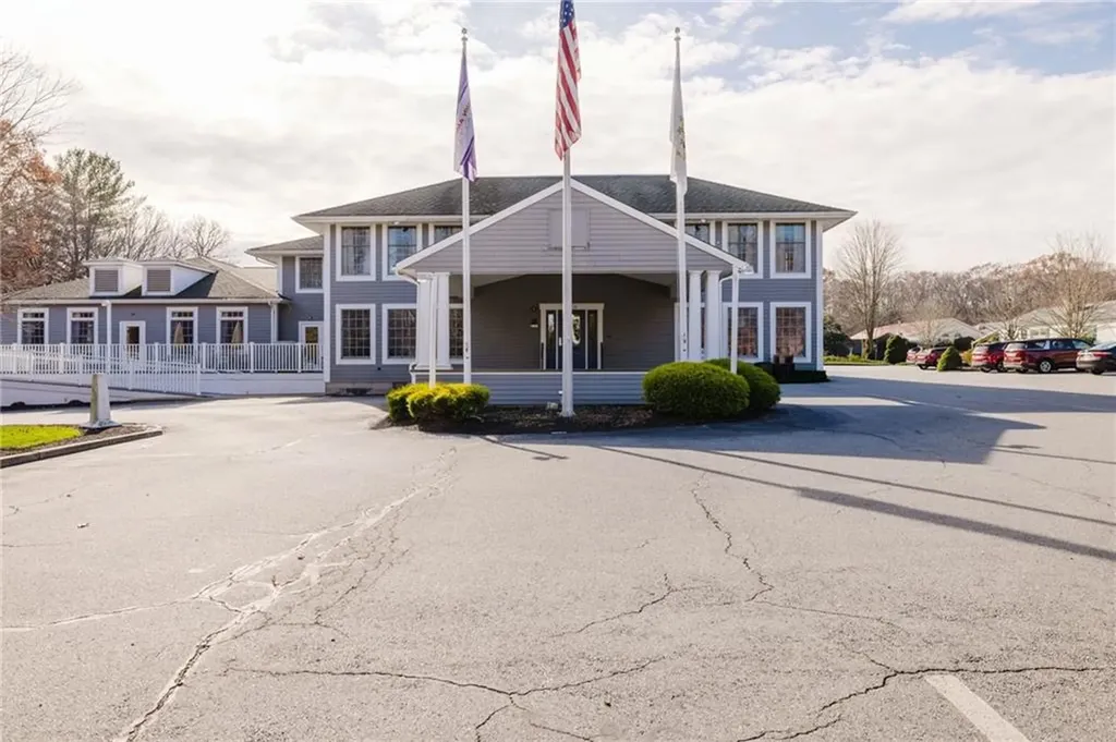 18 Mockingbird Lane Tiverton RI 02878