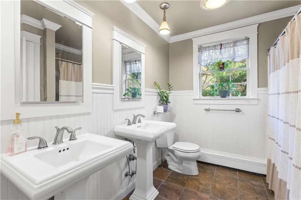 16 Karen Drive Hopkinton RI 02832