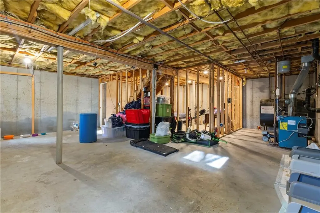 16 Karen Drive Hopkinton RI 02832