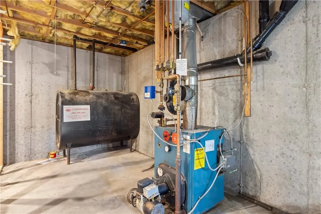 16 Karen Drive Hopkinton RI 02832