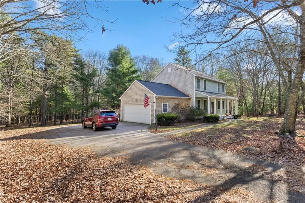 16 Karen Drive Hopkinton RI 02832
