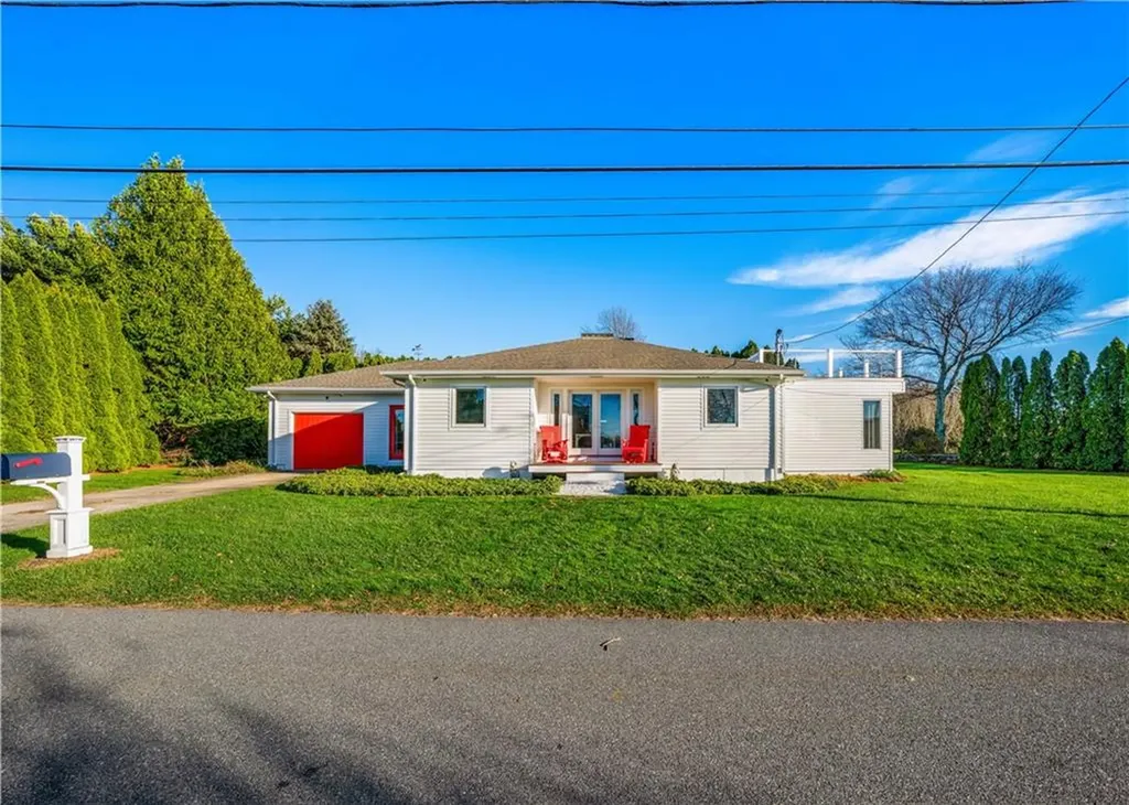 121 Driftwood Drive Tiverton RI 02878