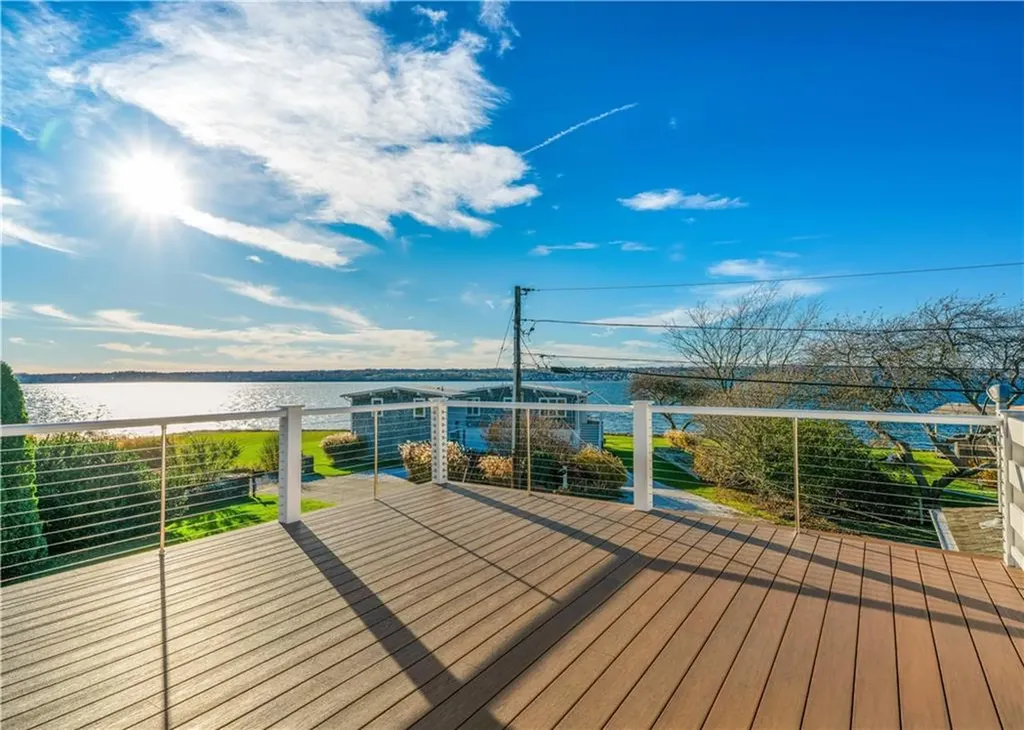 121 Driftwood Drive Tiverton RI 02878