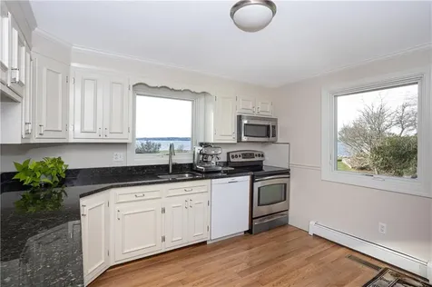 121 Driftwood Drive Tiverton RI 02878