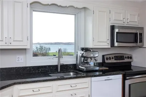 121 Driftwood Drive Tiverton RI 02878