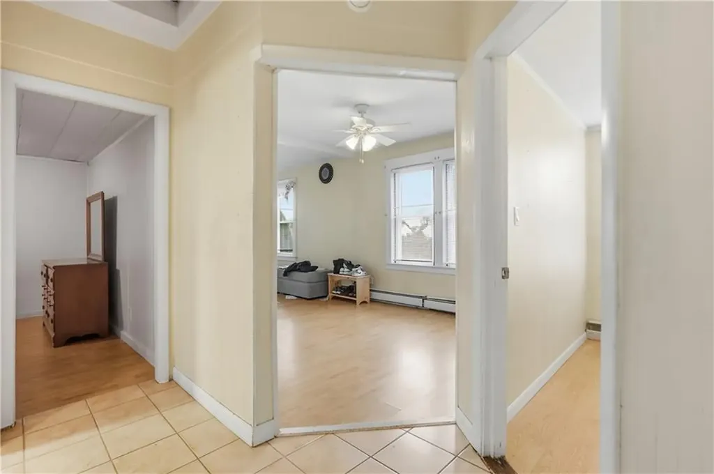 33 Hargraves Street Warwick RI 02889