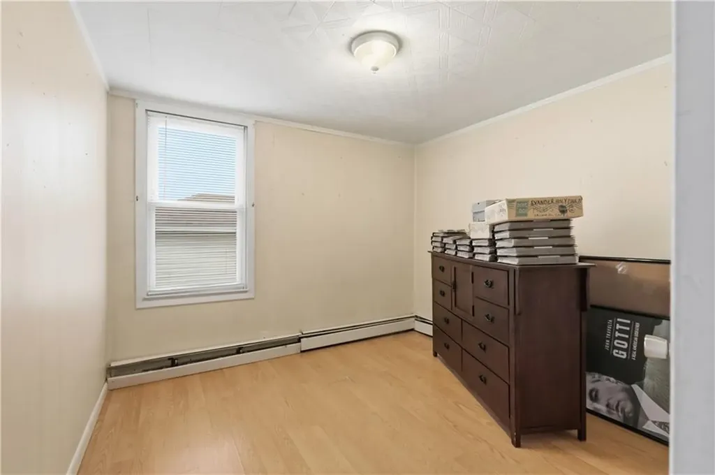 33 Hargraves Street Warwick RI 02889