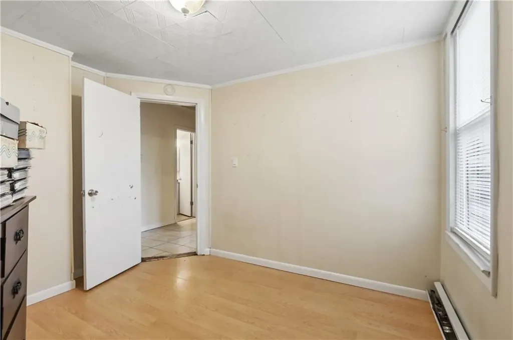 33 Hargraves Street Warwick RI 02889