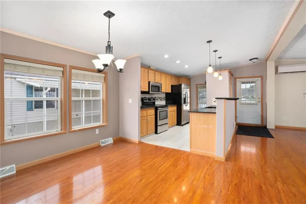 3 Blackbird Street Tiverton RI 02878