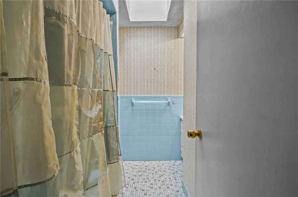 76 Sycamore Drive West Warwick RI 02893