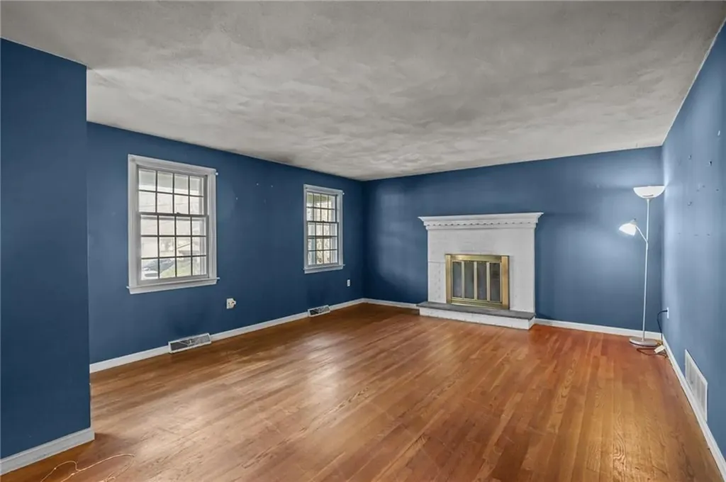 76 Sycamore Drive West Warwick RI 02893