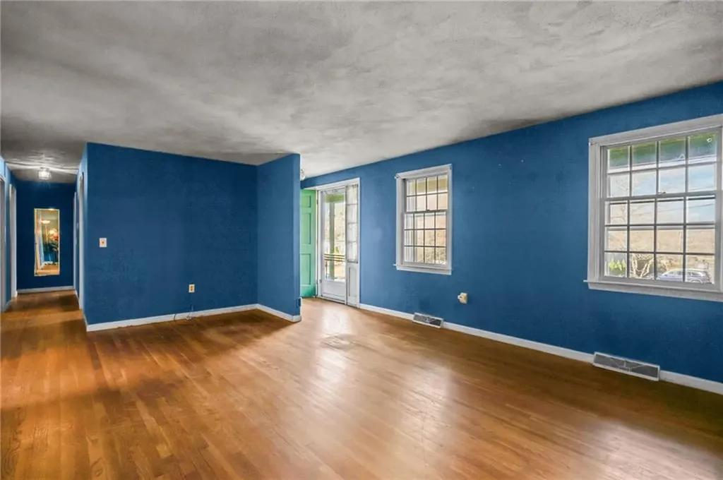 76 Sycamore Drive West Warwick RI 02893