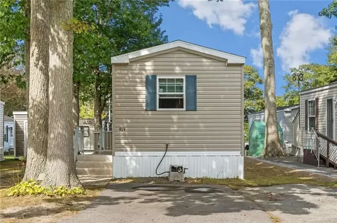 529 Forest Park Middletown RI 02842