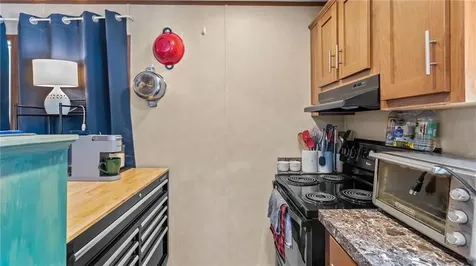 529 Forest Park Middletown RI 02842