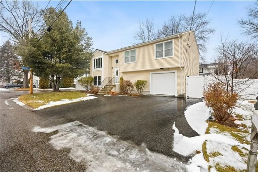 86 Branch Avenue Cumberland RI 02864