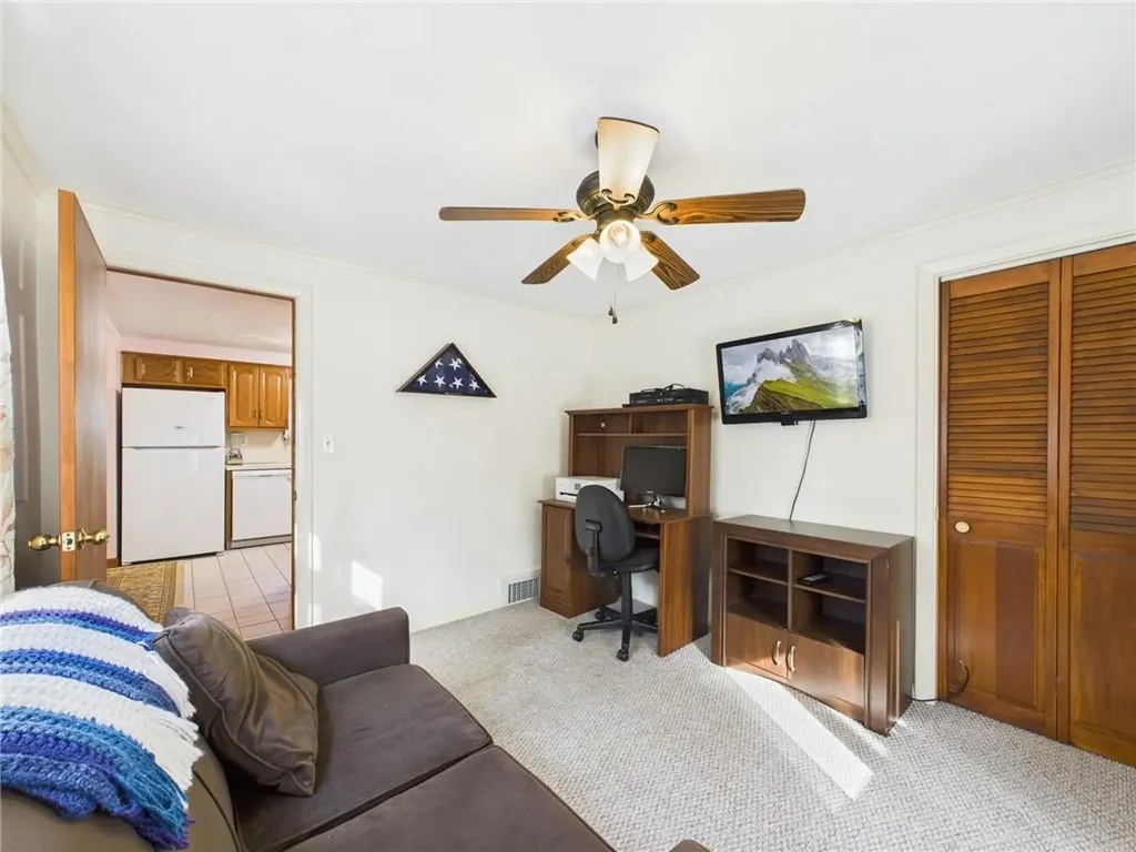 985 Cedar Swamp Road Warwick RI 02886