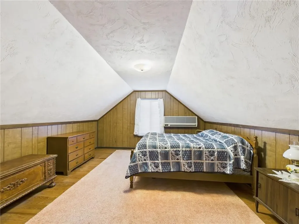 985 Cedar Swamp Road Warwick RI 02886