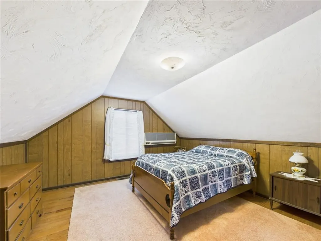 985 Cedar Swamp Road Warwick RI 02886