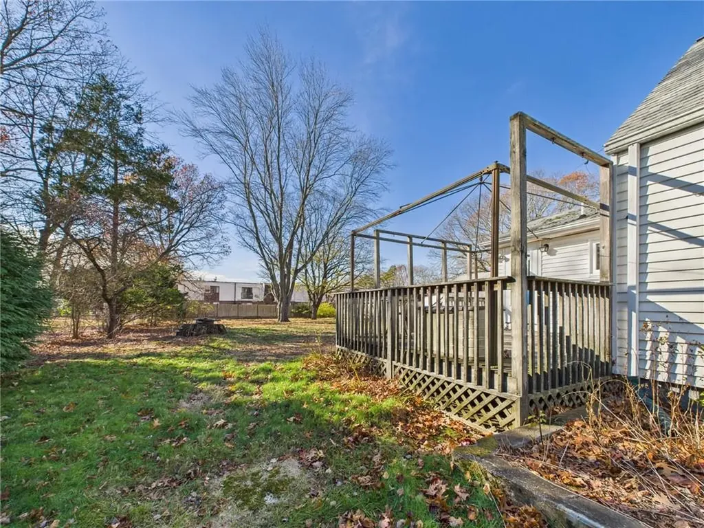 985 Cedar Swamp Road Warwick RI 02886