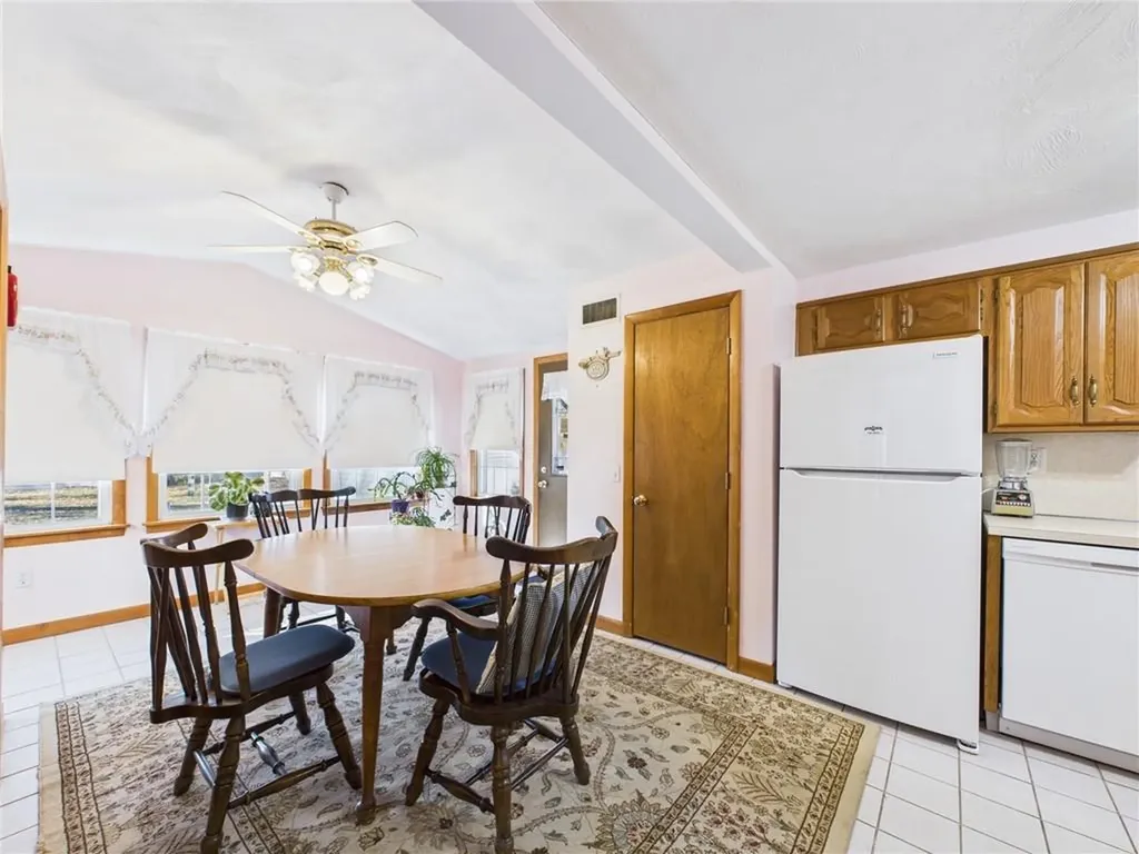 985 Cedar Swamp Road Warwick RI 02886