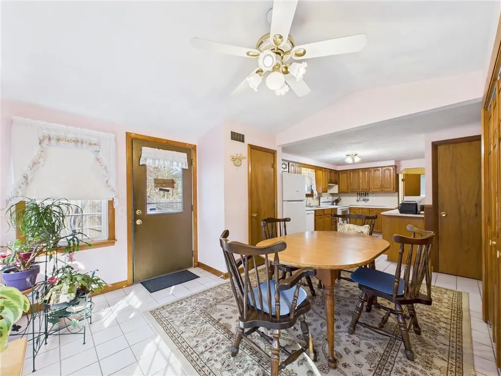 985 Cedar Swamp Road Warwick RI 02886