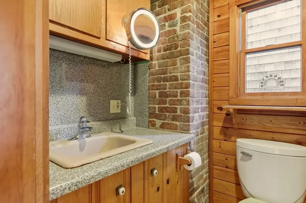 6 Sunshine Court Newport RI 02840