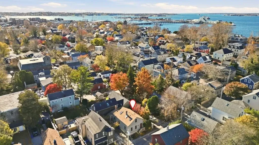 6 Sunshine Court Newport RI 02840