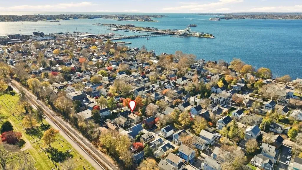 6 Sunshine Court Newport RI 02840