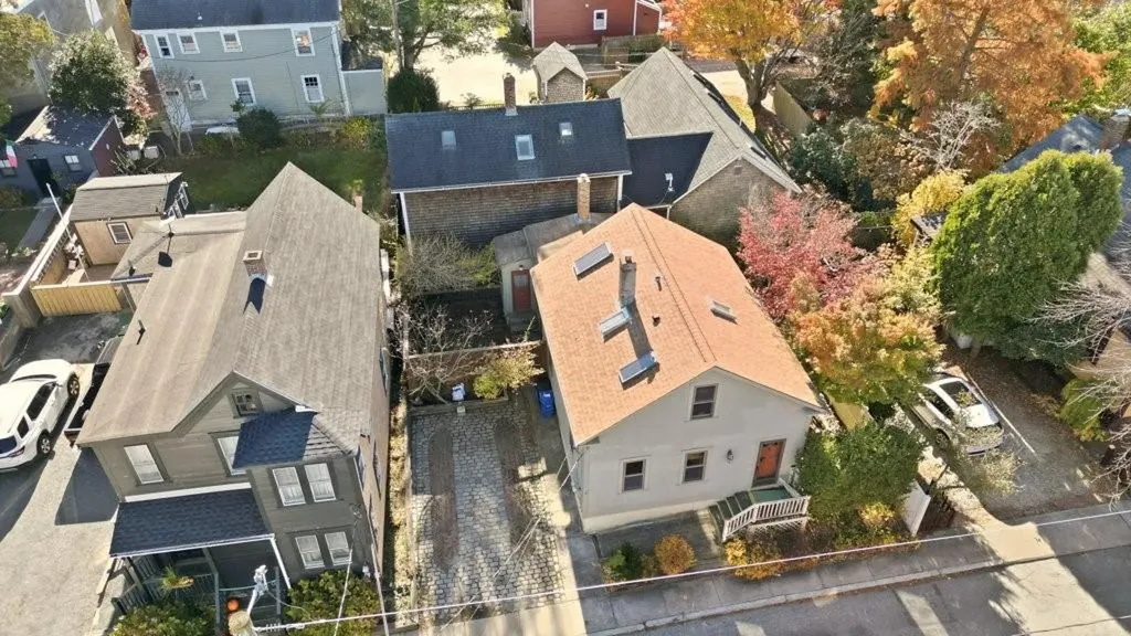 6 Sunshine Court Newport RI 02840