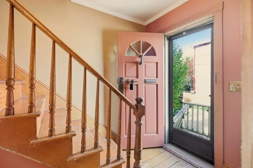 6 Sunshine Court Newport RI 02840
