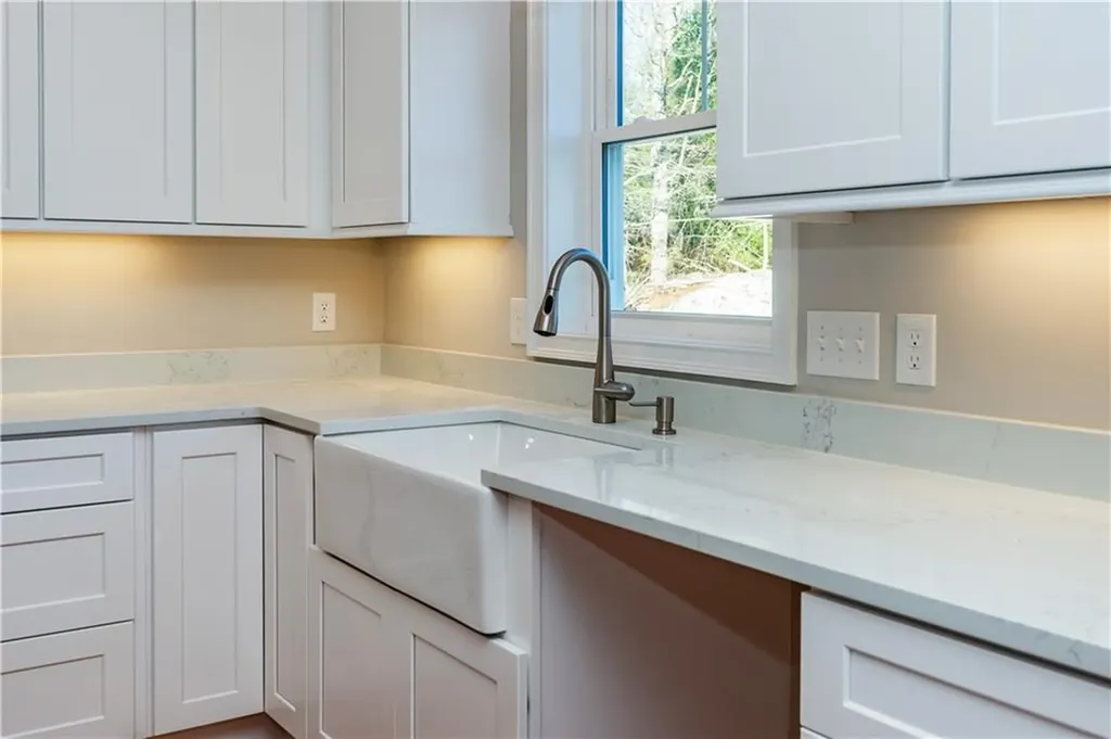 24 Cassidy Trail Coventry RI 02816