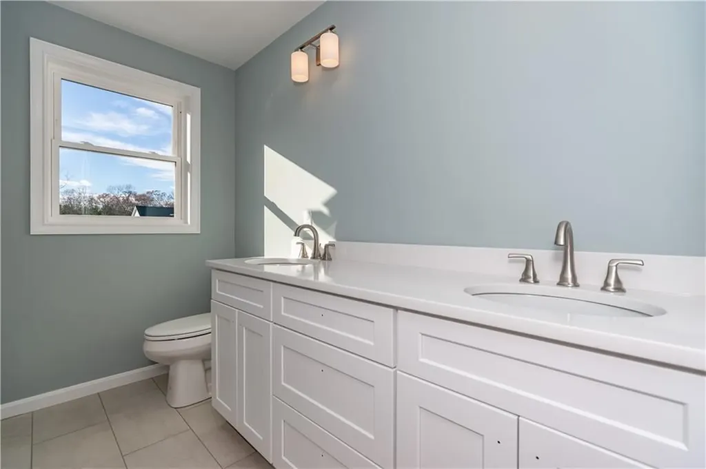 24 Cassidy Trail Coventry RI 02816