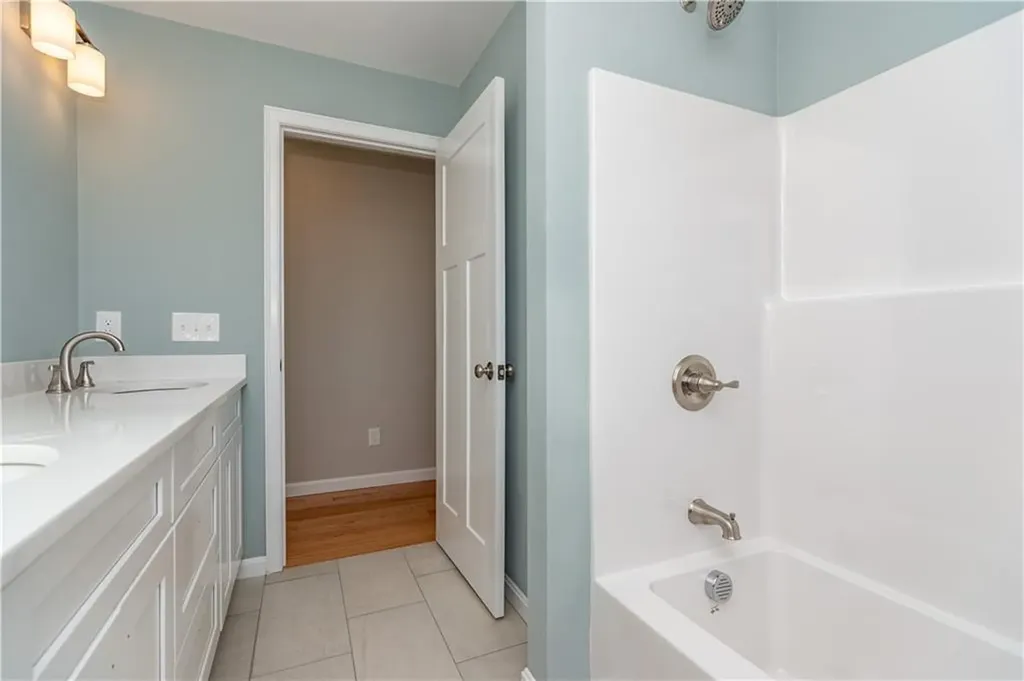 24 Cassidy Trail Coventry RI 02816