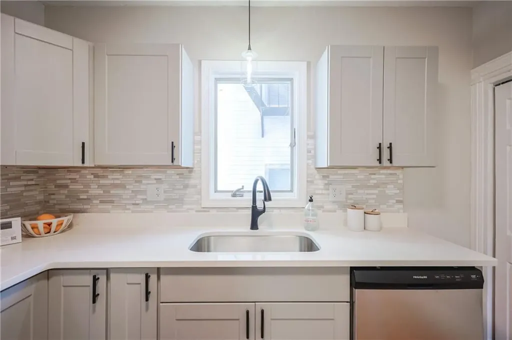 24 Pleasant Street Cumberland RI 02864