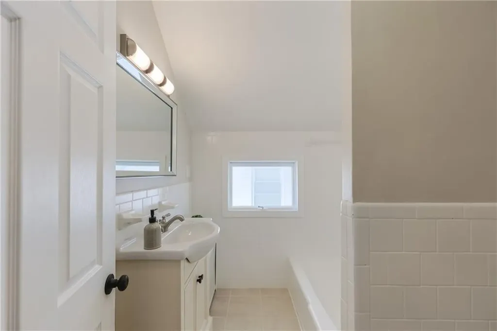 24 Pleasant Street Cumberland RI 02864