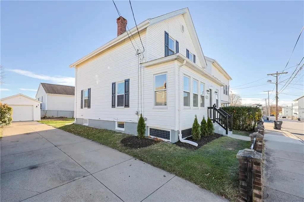 24 Pleasant Street Cumberland RI 02864