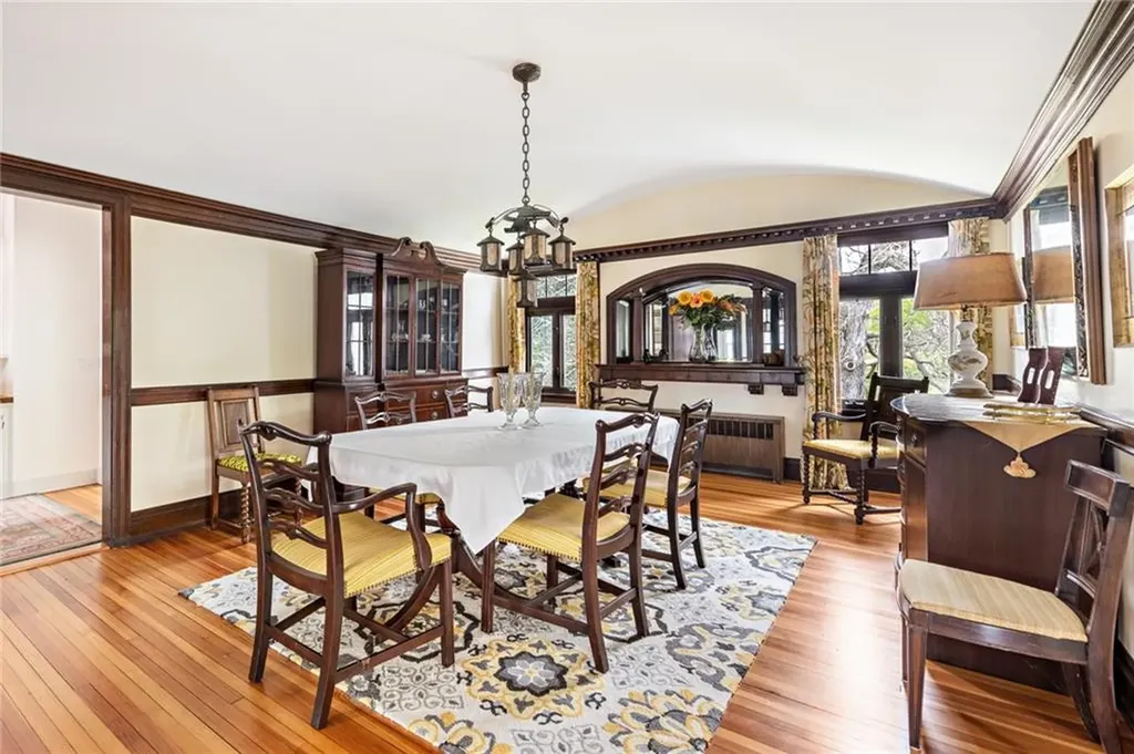 4 Yosemite Valley Road Westerly RI 02891