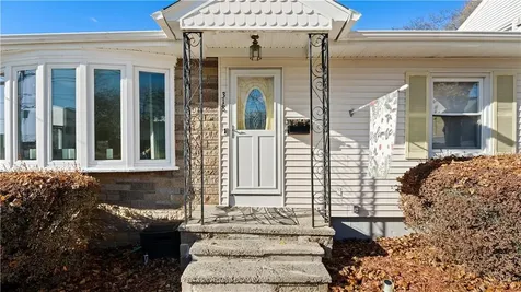 318 Princess Avenue Cranston RI 02920
