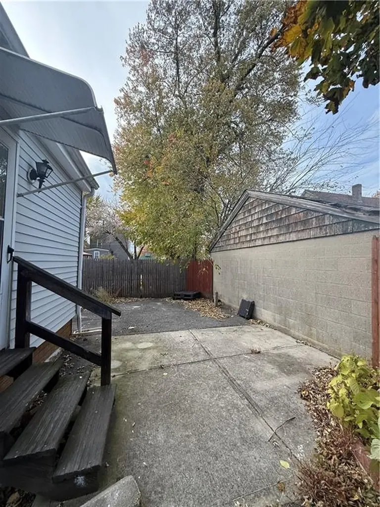 243 Bay View Avenue Cranston RI 02905