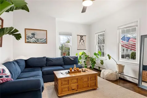 38 Collins Street Bristol RI 02809