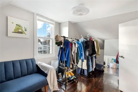 38 Collins Street Bristol RI 02809