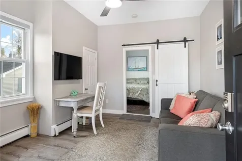 38 Collins Street Bristol RI 02809