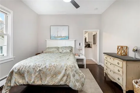 38 Collins Street Bristol RI 02809