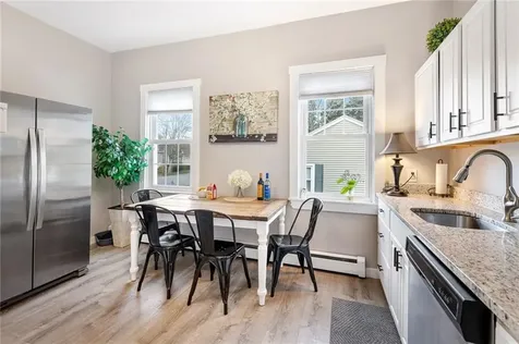 38 Collins Street Bristol RI 02809